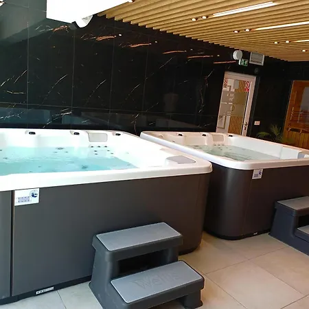 Baltyk Atrakcje Dla Dzieci Basen Sauna Jacuzzi Silownia Garaz W Cenie Διαμέρισμα